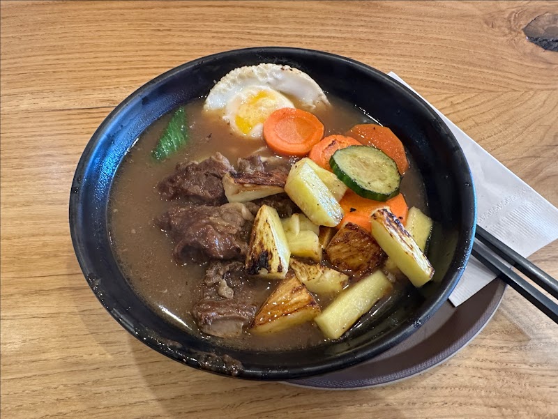 Crimson Teas photo 3