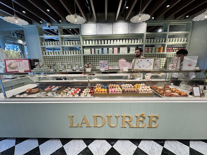 LADURÉE Toronto - Yorkville Café photo 3