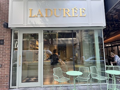 LADURÉE Toronto - Yorkville Café